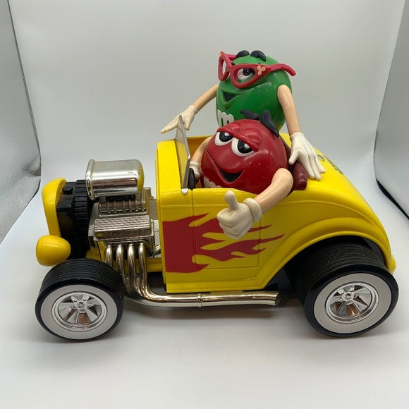 Vintage M&M's 'Rebel Without A Clue' Collectible Retired Candy Dispenser - Picture 8 of 16